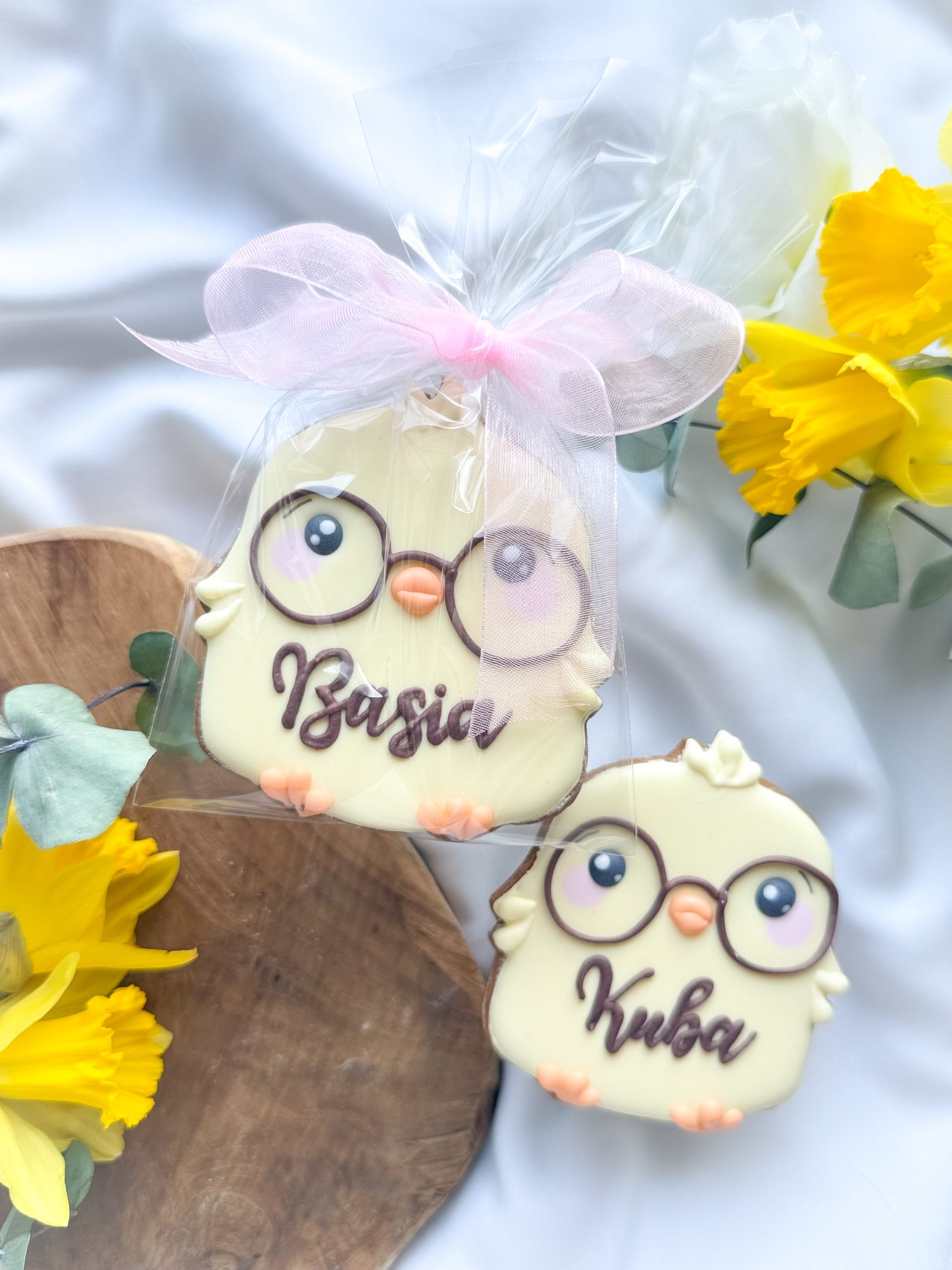 Kurczak w okularach z imieniem