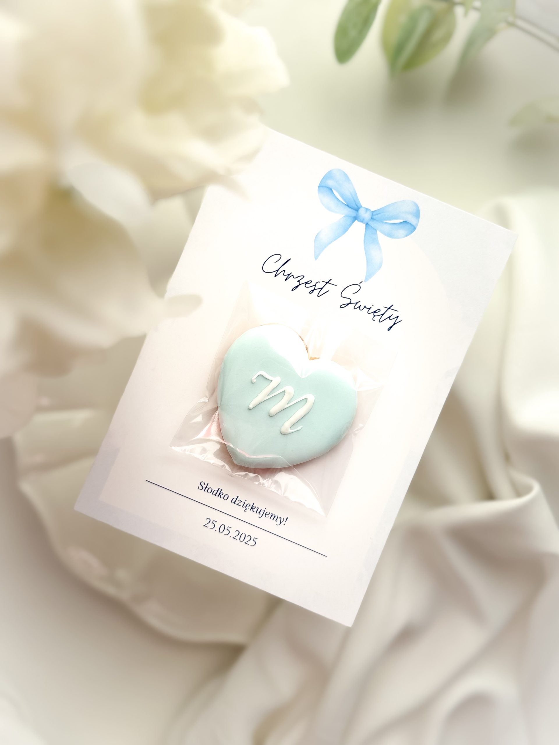 Podziękowanie na chrzest - serduszko z inicjałem (wybór koloru) - obrazek 2