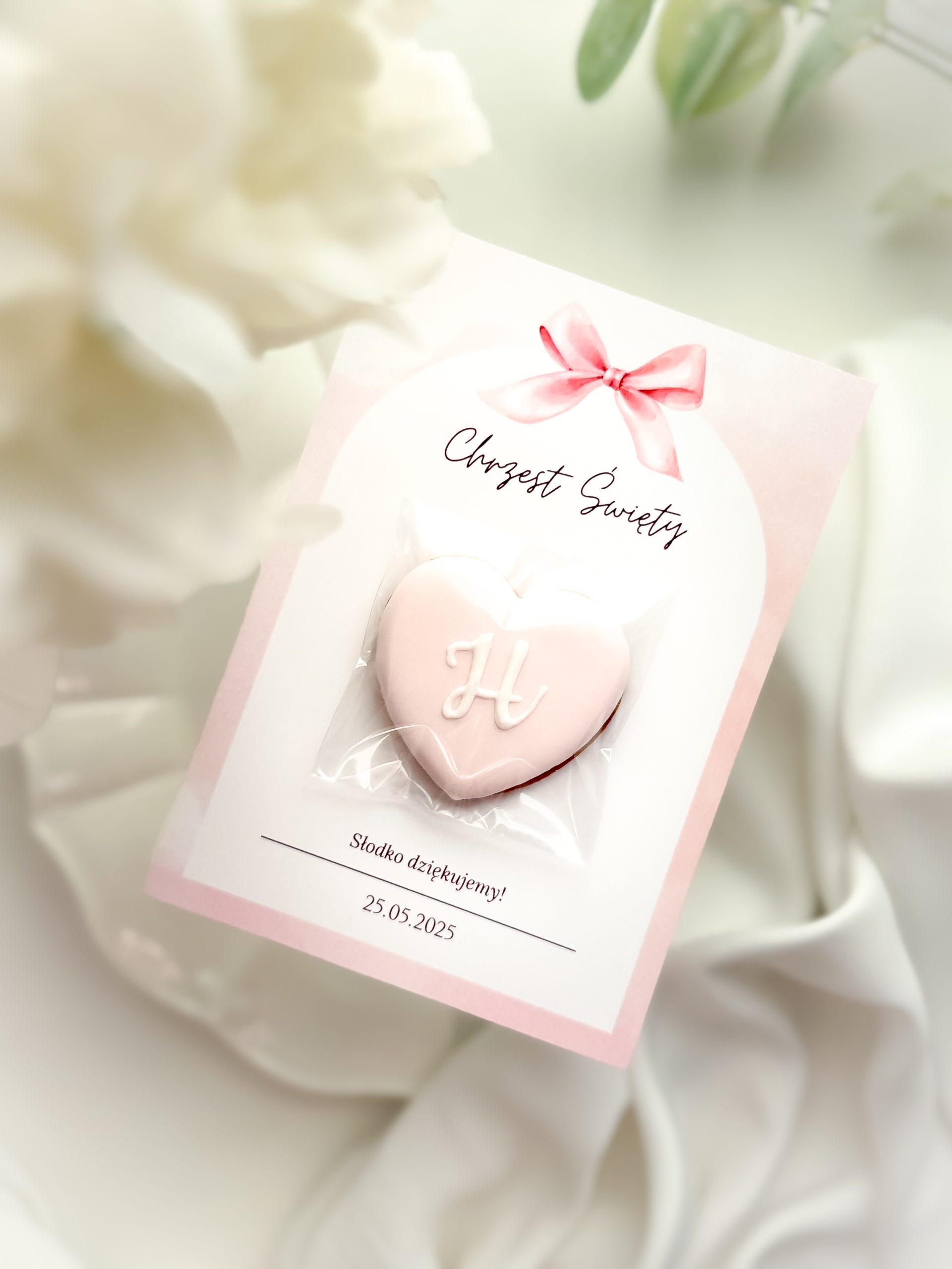 Podziękowanie na chrzest - serduszko z inicjałem (wybór koloru)