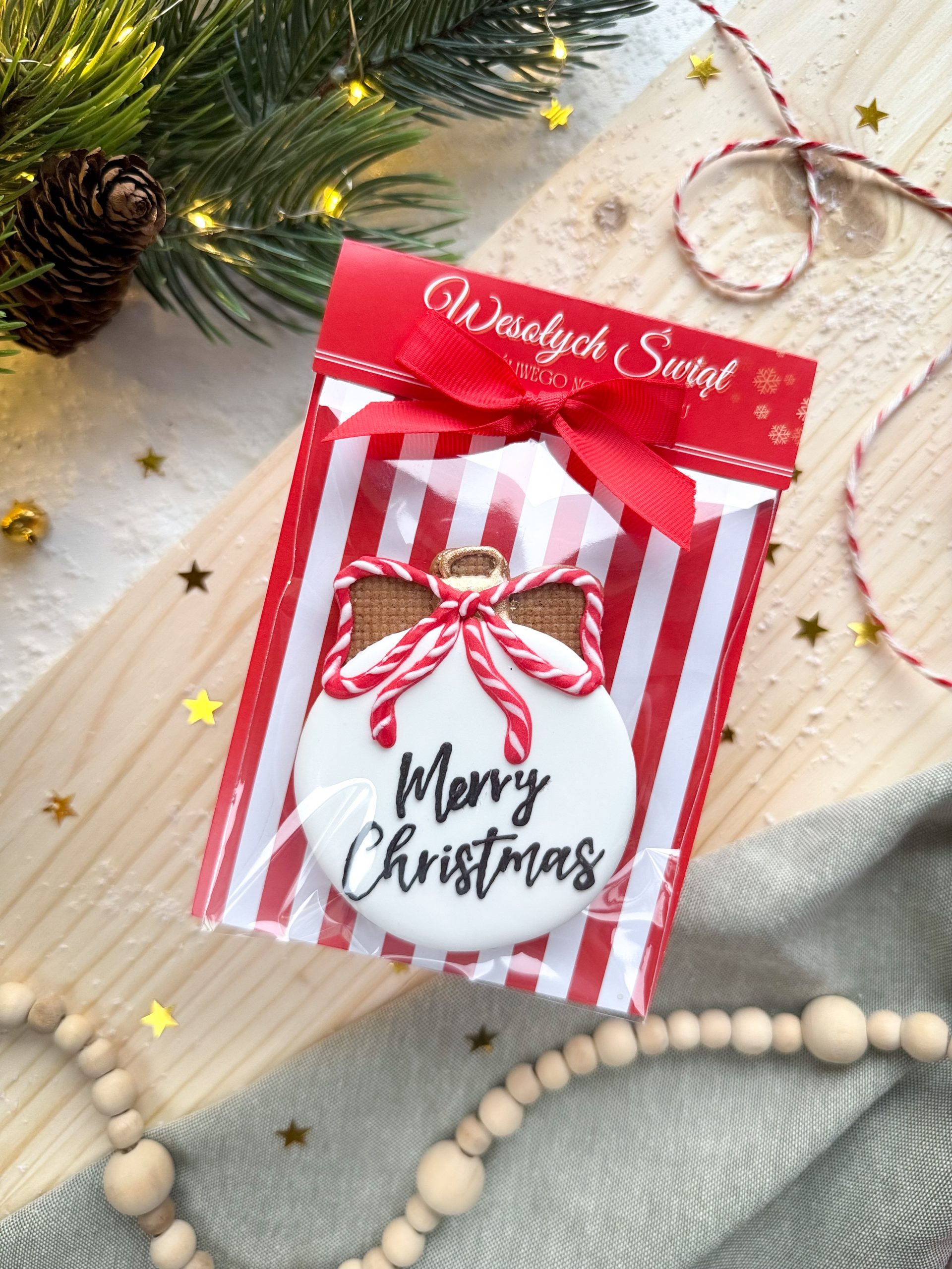 Bombka Merry Christmas